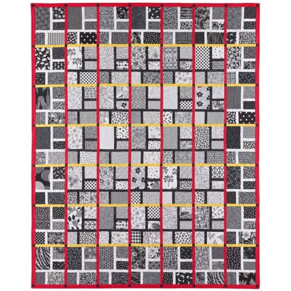 Contemporary Black & White Pieced Bed Quilt 70